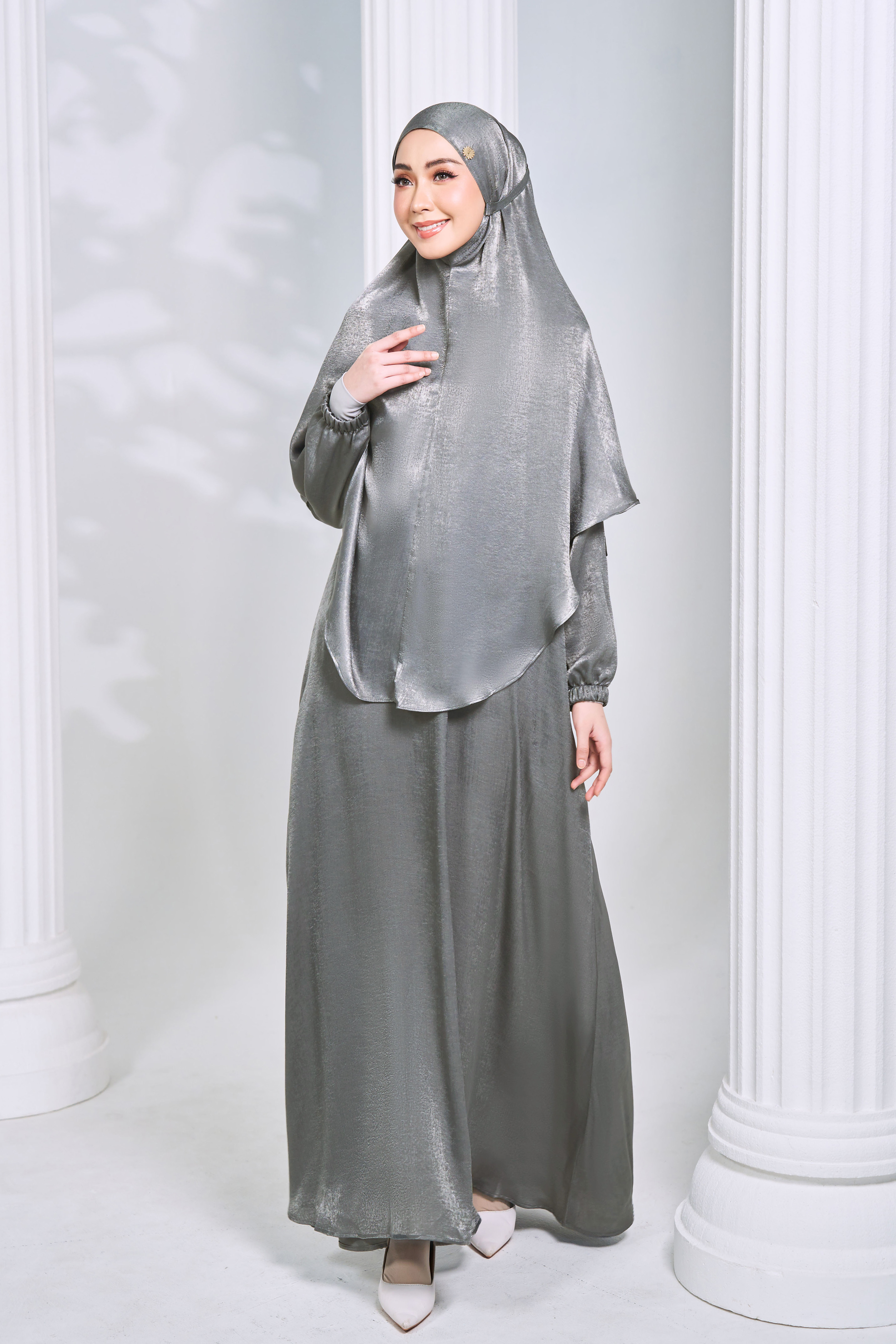 ZARIA SET in Dark Grey